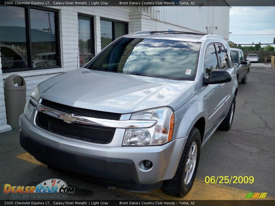 2005 Chevrolet Equinox LT Galaxy Silver Metallic / Light Gray Photo #1