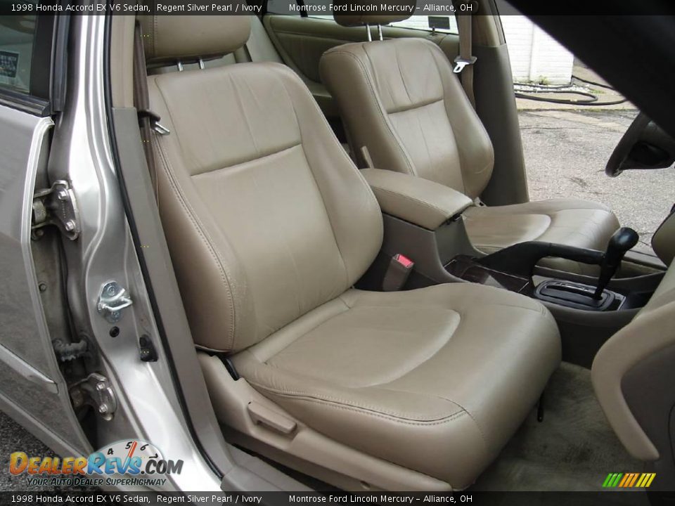 1998 Honda Accord EX V6 Sedan Regent Silver Pearl / Ivory Photo #14