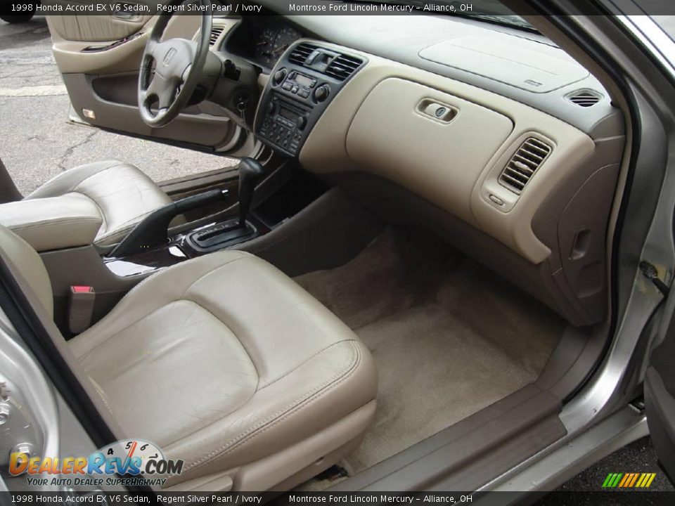 1998 Honda Accord EX V6 Sedan Regent Silver Pearl / Ivory Photo #20