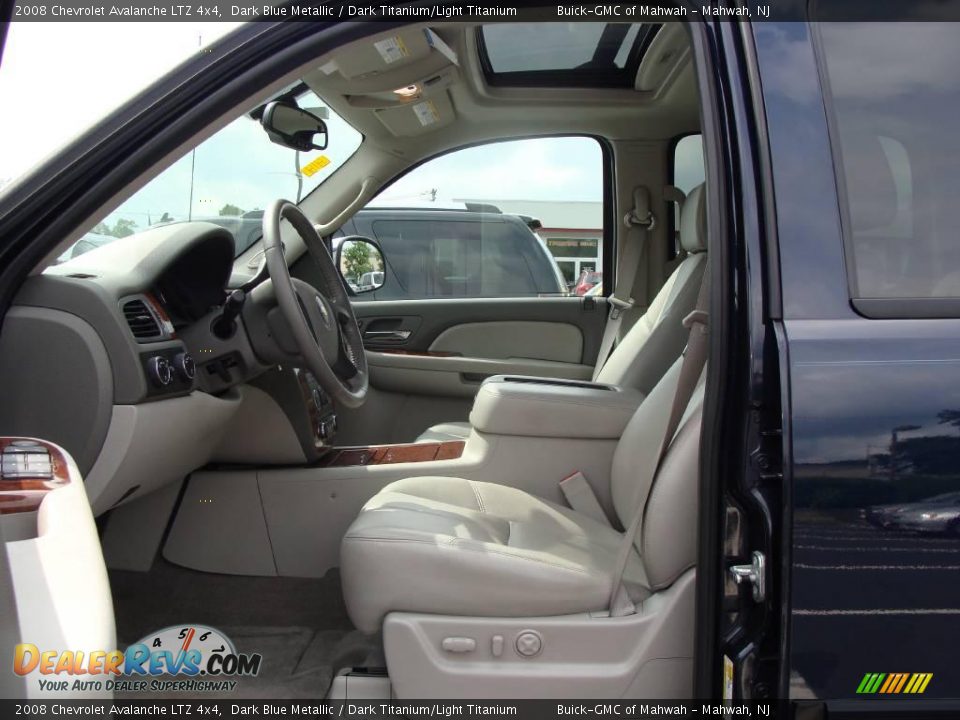 2008 Chevrolet Avalanche LTZ 4x4 Dark Blue Metallic / Dark Titanium/Light Titanium Photo #8