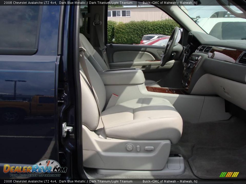 2008 Chevrolet Avalanche LTZ 4x4 Dark Blue Metallic / Dark Titanium/Light Titanium Photo #11