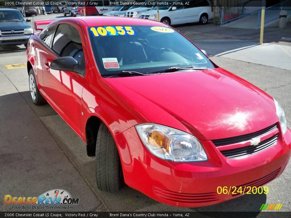 2006 Chevrolet Cobalt LS Coupe Victory Red / Gray Photo #2