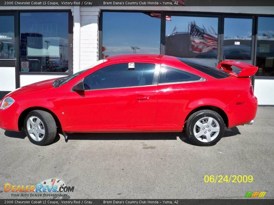 2006 Chevrolet Cobalt LS Coupe Victory Red / Gray Photo #3