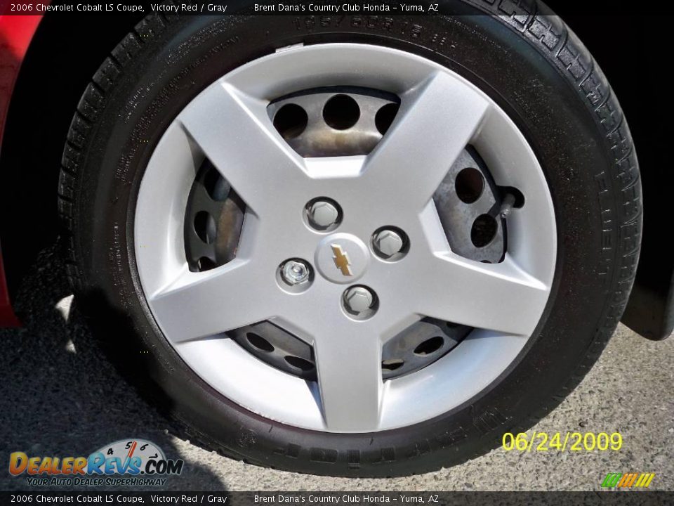 2006 Chevrolet Cobalt LS Coupe Victory Red / Gray Photo #8