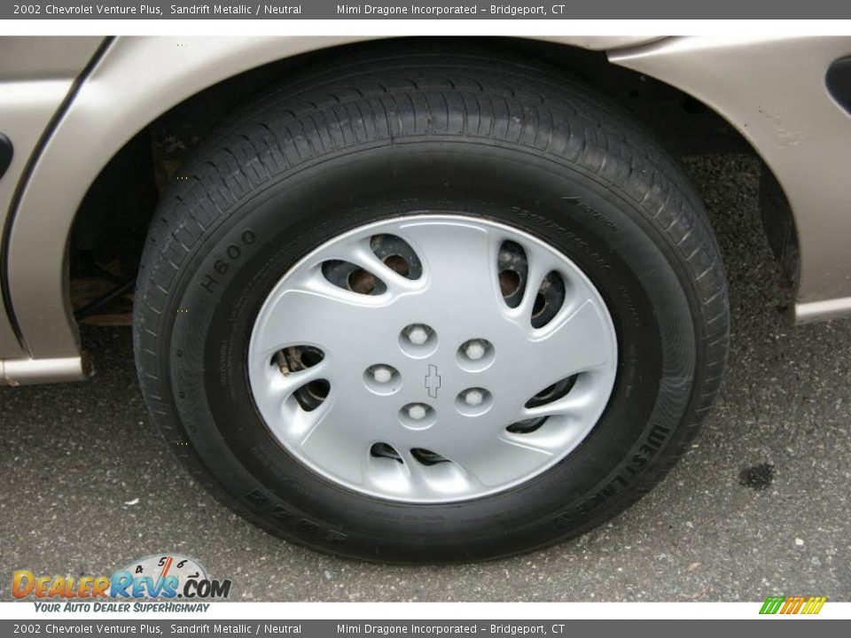 2002 Chevrolet Venture Plus Sandrift Metallic / Neutral Photo #7
