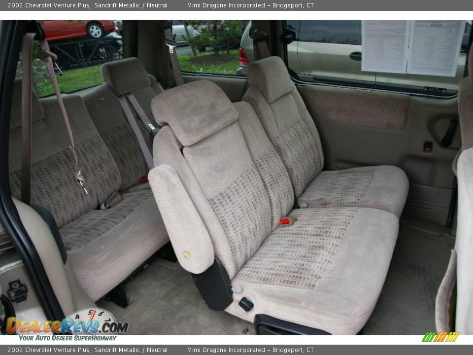 2002 Chevrolet Venture Plus Sandrift Metallic / Neutral Photo #13