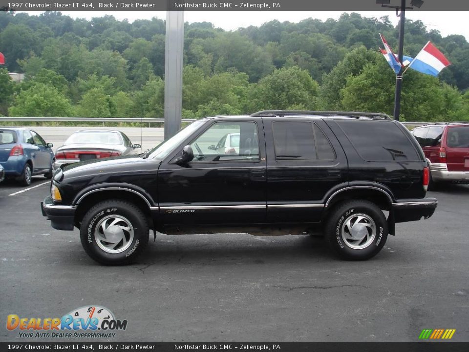 1997 Chevrolet Blazer LT 4x4 Black / Dark Pewter Photo #5