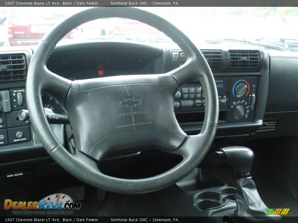 1997 Chevrolet Blazer LT 4x4 Black / Dark Pewter Photo #10