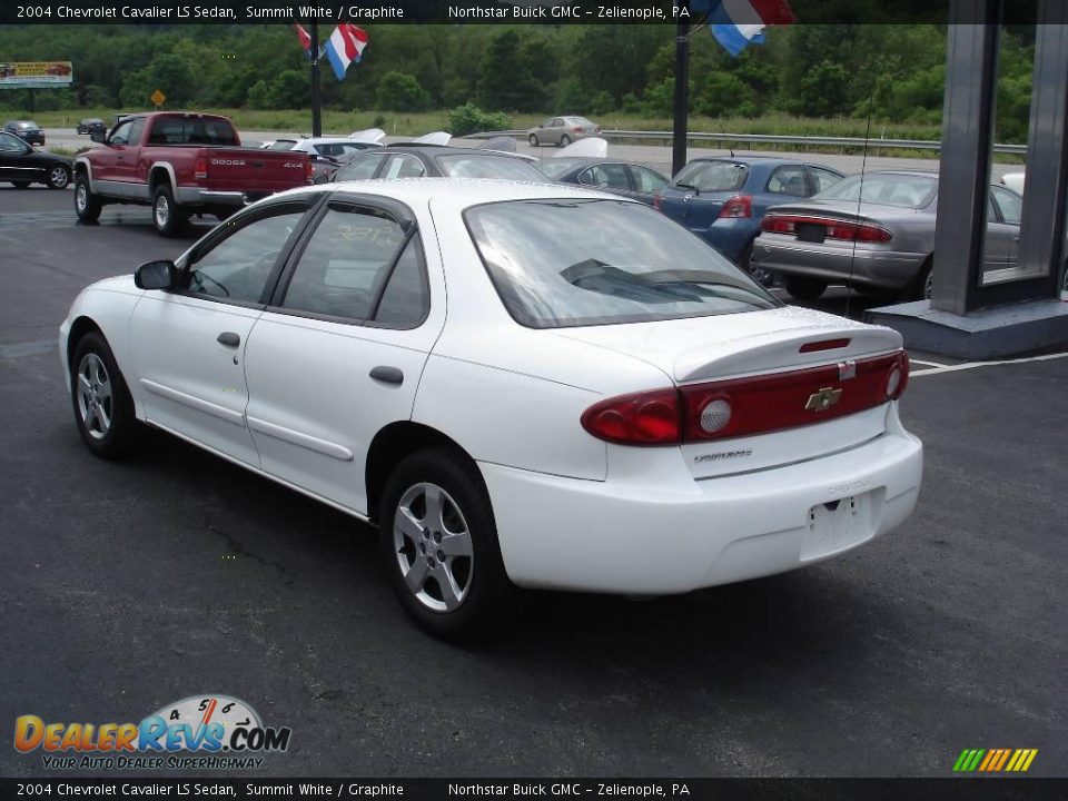 2004 Chevrolet Cavalier LS Sedan Summit White / Graphite Photo #4