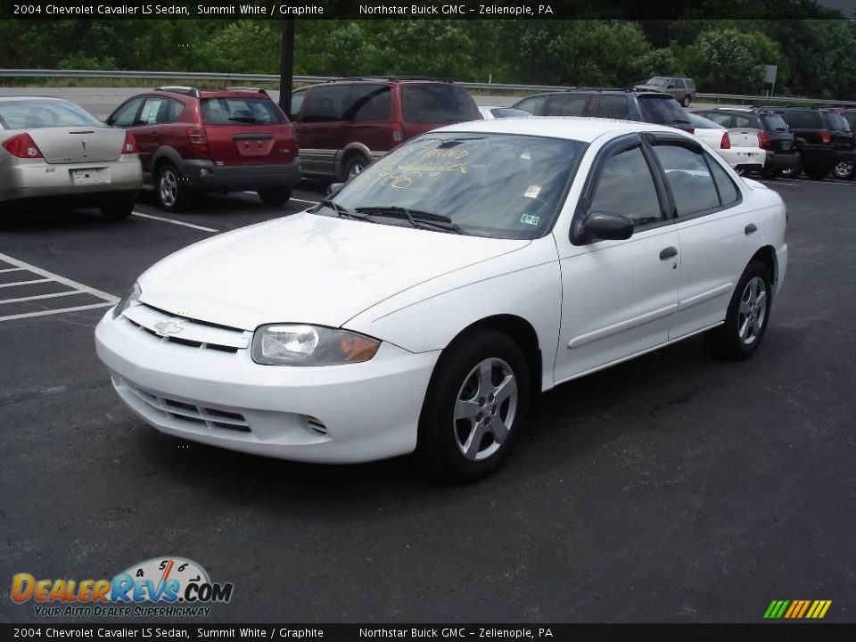 2004 Chevrolet Cavalier LS Sedan Summit White / Graphite Photo #14