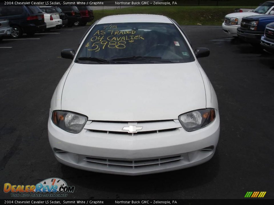 2004 Chevrolet Cavalier LS Sedan Summit White / Graphite Photo #15