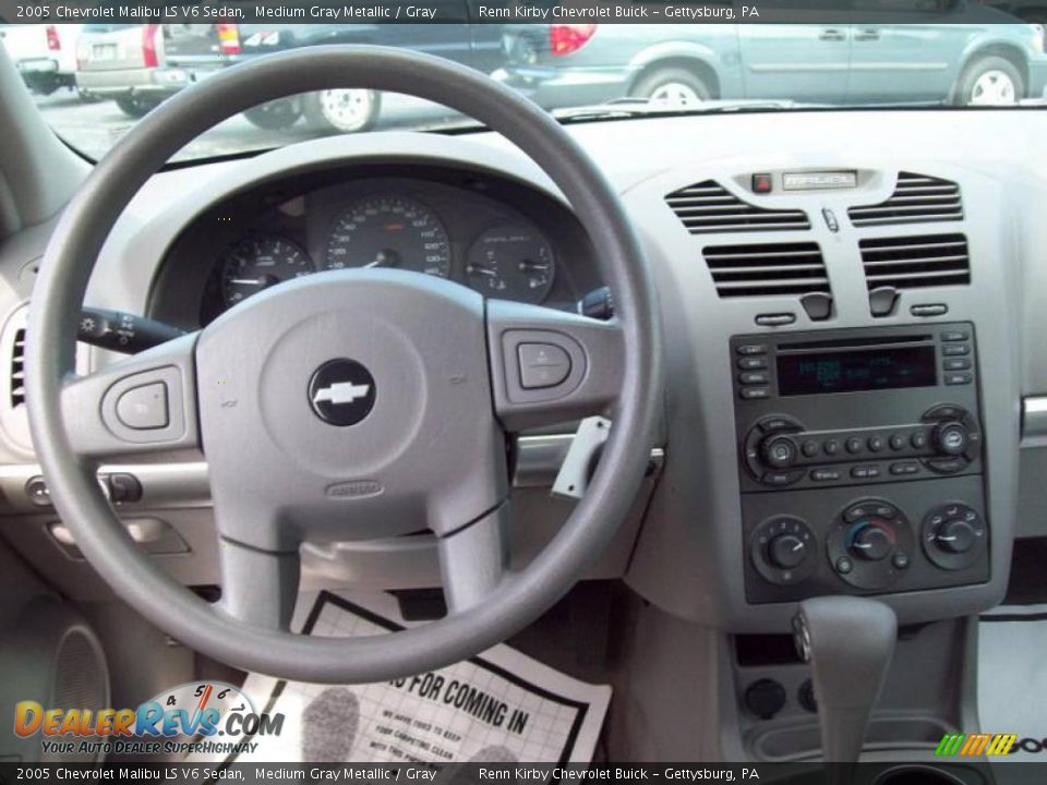 2005 Chevrolet Malibu LS V6 Sedan Medium Gray Metallic / Gray Photo #6