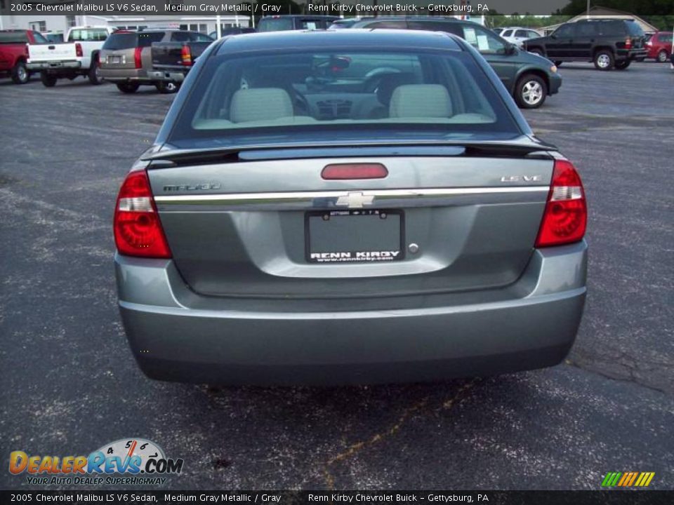 2005 Chevrolet Malibu LS V6 Sedan Medium Gray Metallic / Gray Photo #7