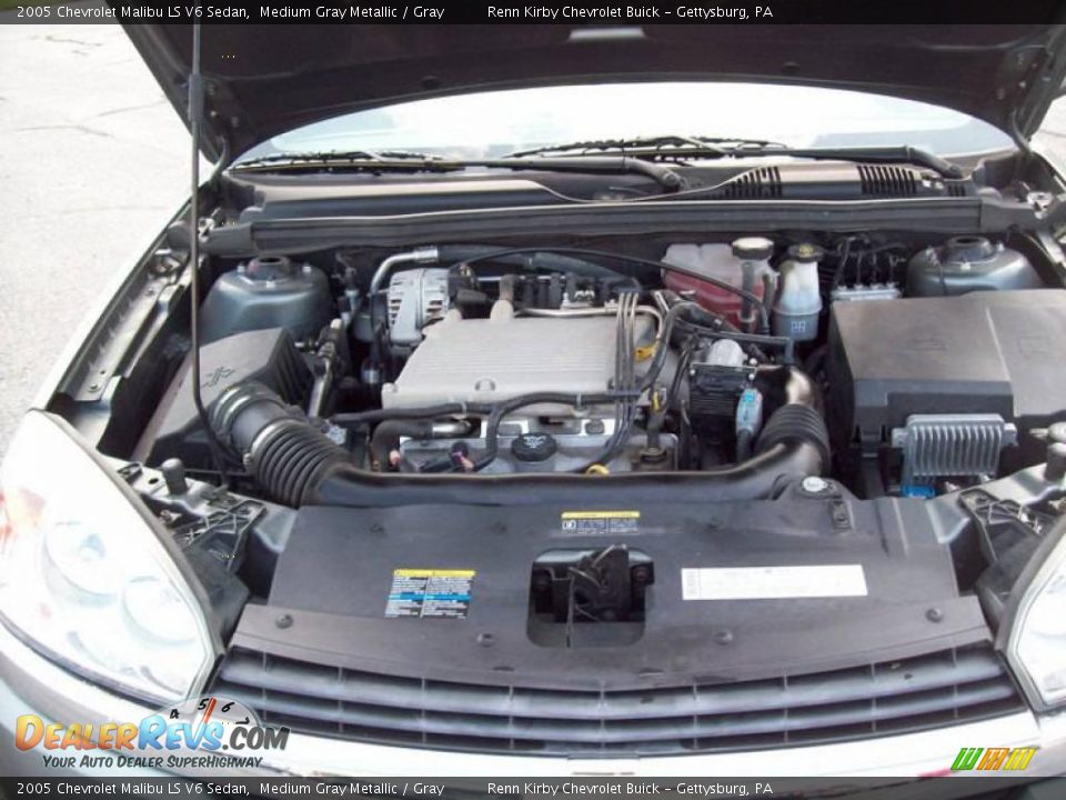 2005 Chevrolet Malibu LS V6 Sedan Medium Gray Metallic / Gray Photo #10