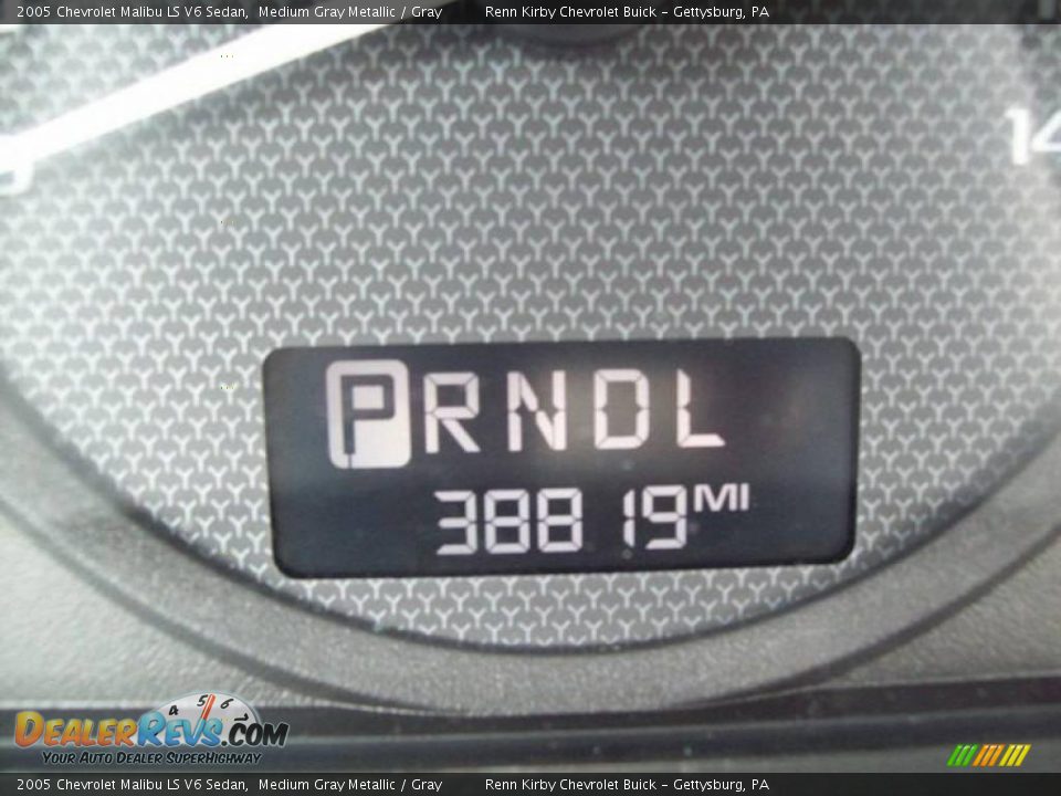 2005 Chevrolet Malibu LS V6 Sedan Medium Gray Metallic / Gray Photo #17