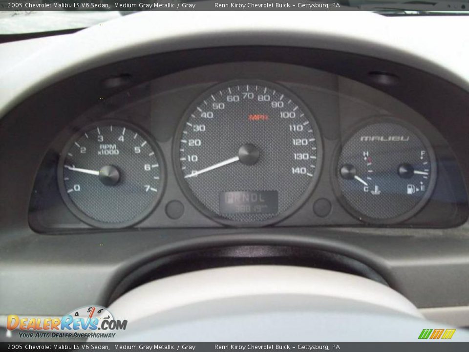2005 Chevrolet Malibu LS V6 Sedan Medium Gray Metallic / Gray Photo #18