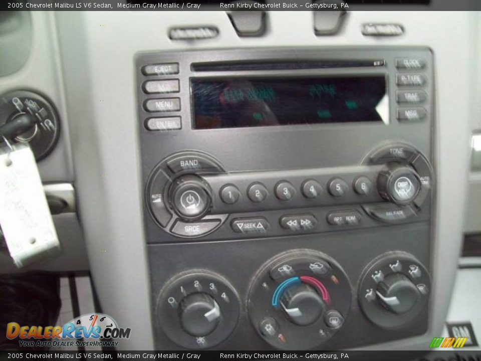 2005 Chevrolet Malibu LS V6 Sedan Medium Gray Metallic / Gray Photo #22