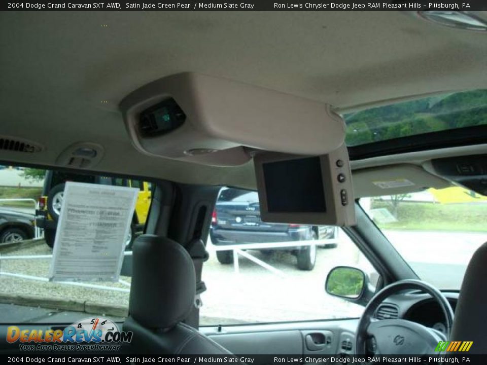 2004 Dodge Grand Caravan SXT AWD Satin Jade Green Pearl / Medium Slate Gray Photo #18