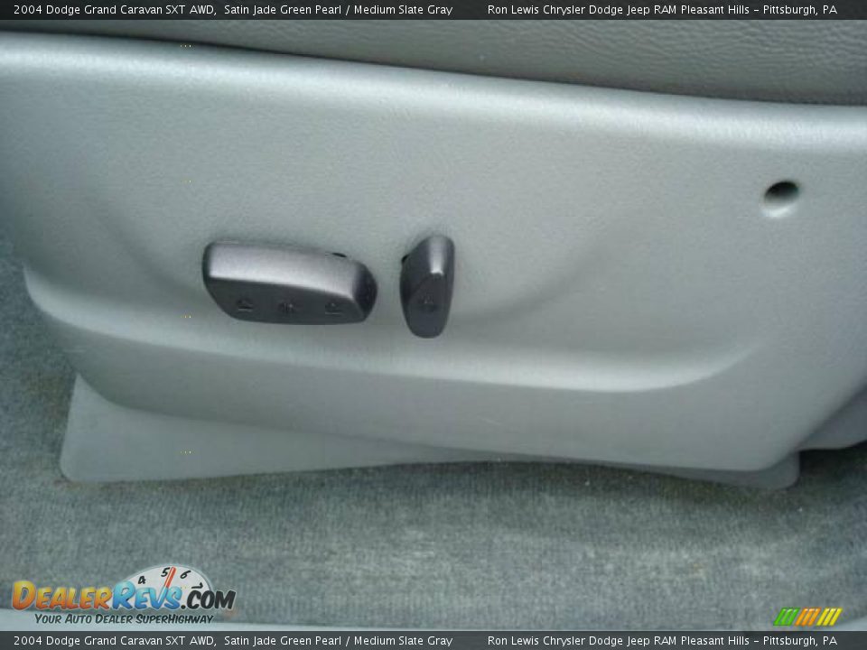2004 Dodge Grand Caravan SXT AWD Satin Jade Green Pearl / Medium Slate Gray Photo #20