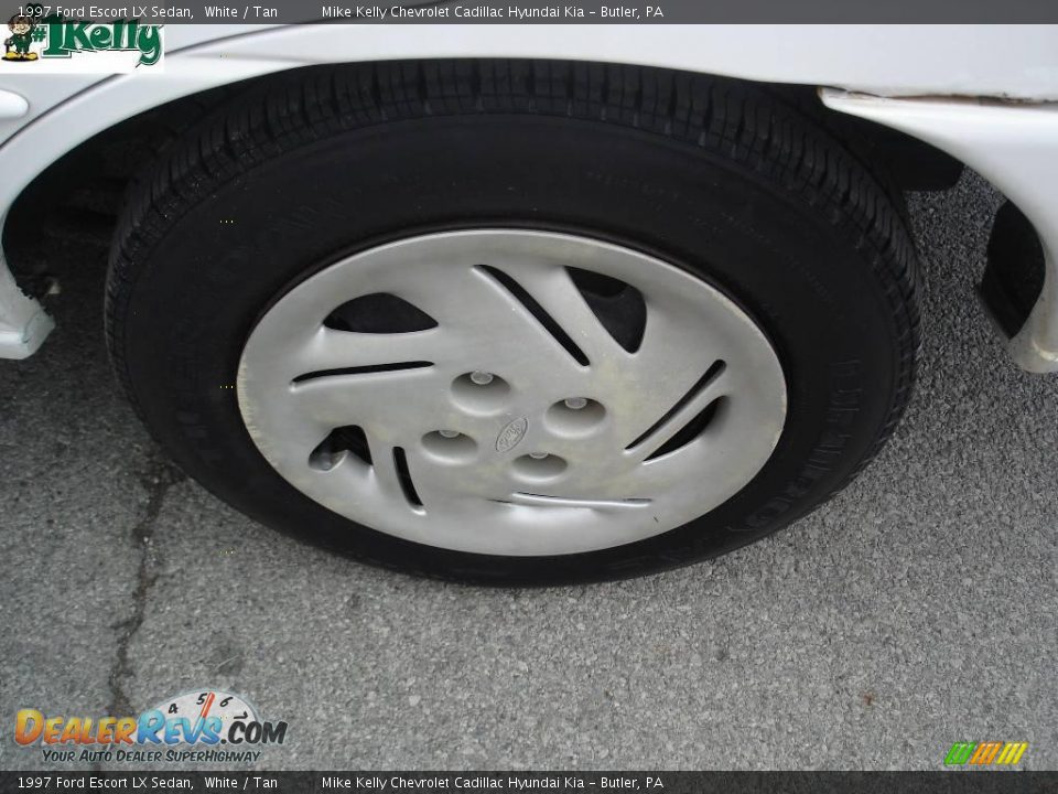 1997 Ford Escort LX Sedan White / Tan Photo #13