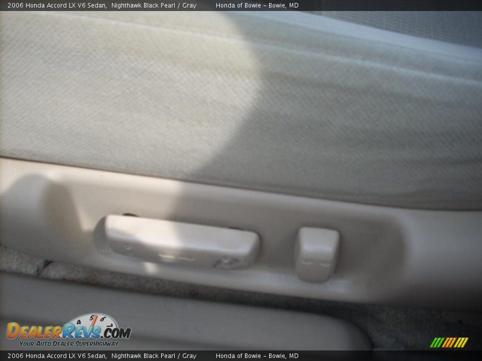 2006 Honda Accord LX V6 Sedan Nighthawk Black Pearl / Gray Photo #12