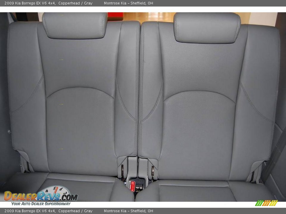 2009 Kia Borrego EX V6 4x4 Copperhead / Gray Photo #24
