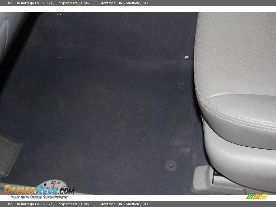 2009 Kia Borrego EX V6 4x4 Copperhead / Gray Photo #26