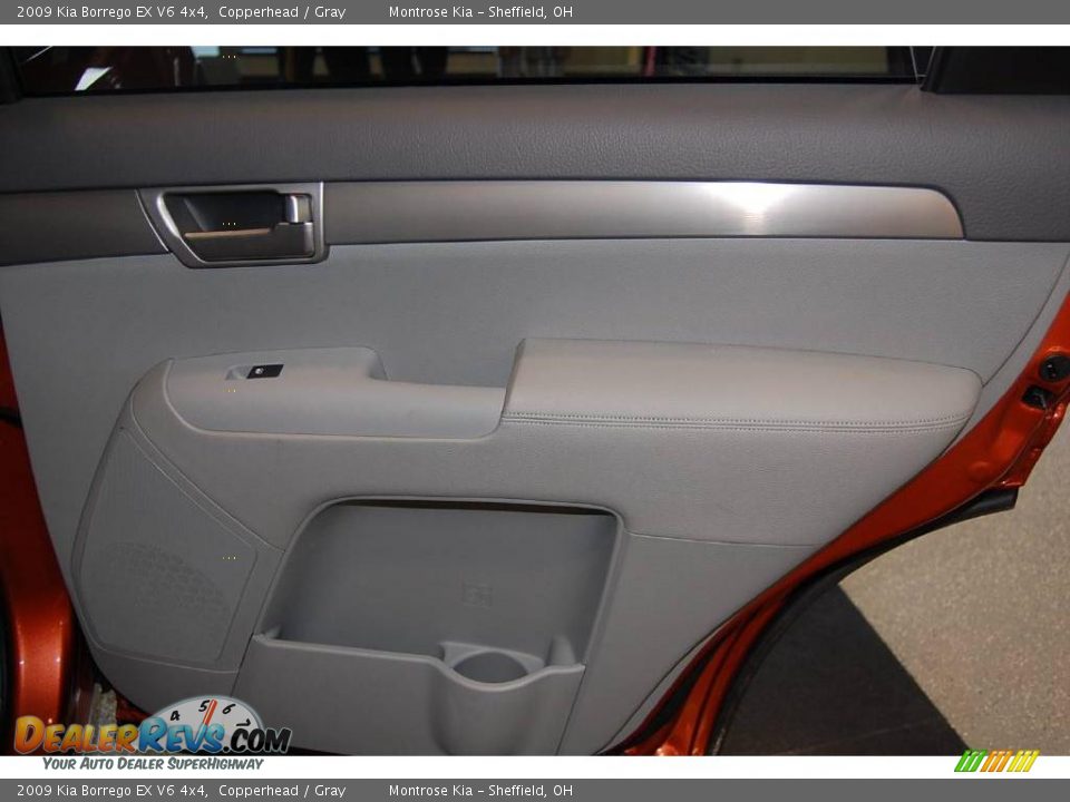 2009 Kia Borrego EX V6 4x4 Copperhead / Gray Photo #33
