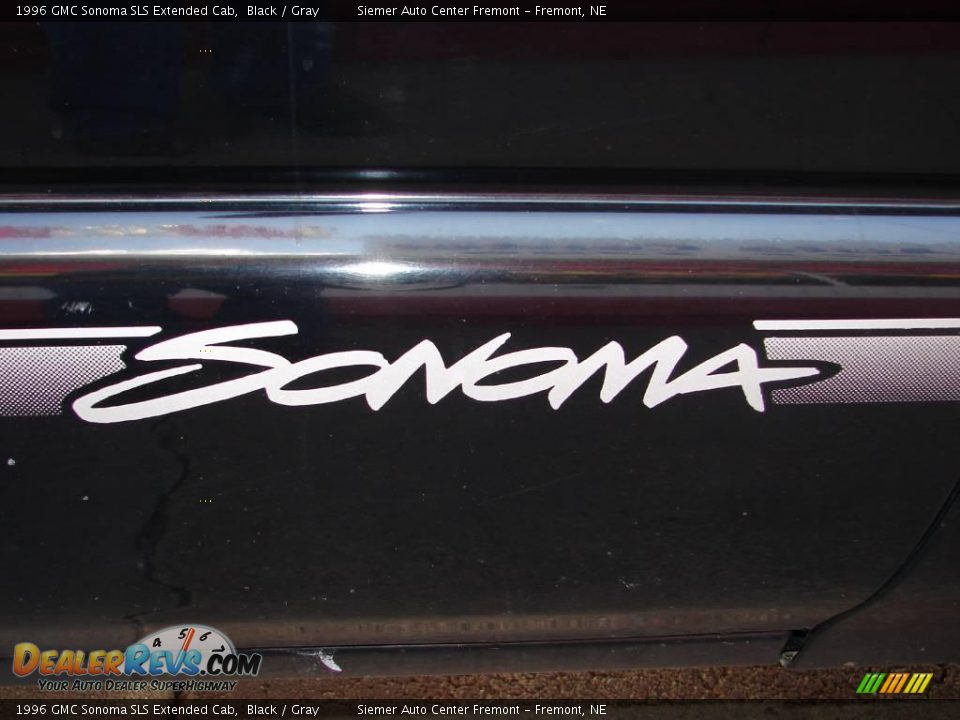 1996 GMC Sonoma SLS Extended Cab Black / Gray Photo #7