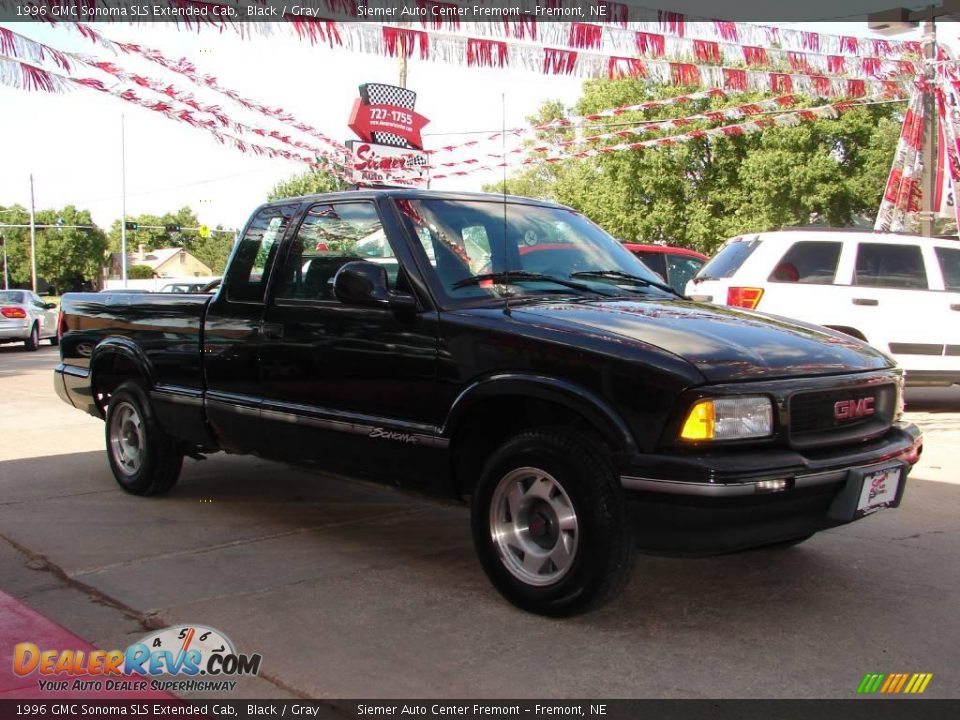 1996 GMC Sonoma SLS Extended Cab Black / Gray Photo #8