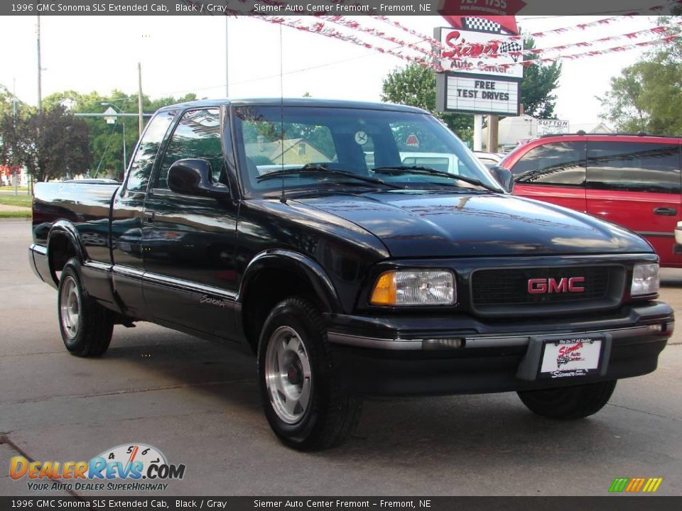 1996 GMC Sonoma SLS Extended Cab Black / Gray Photo #9