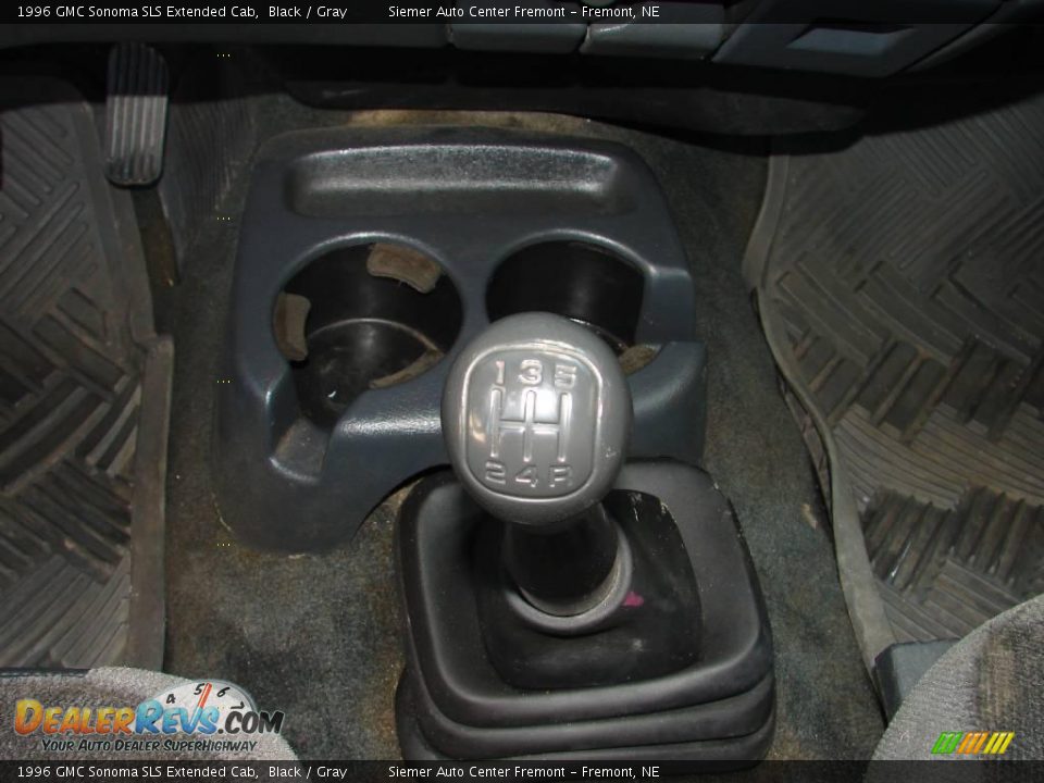 1996 GMC Sonoma SLS Extended Cab Black / Gray Photo #21