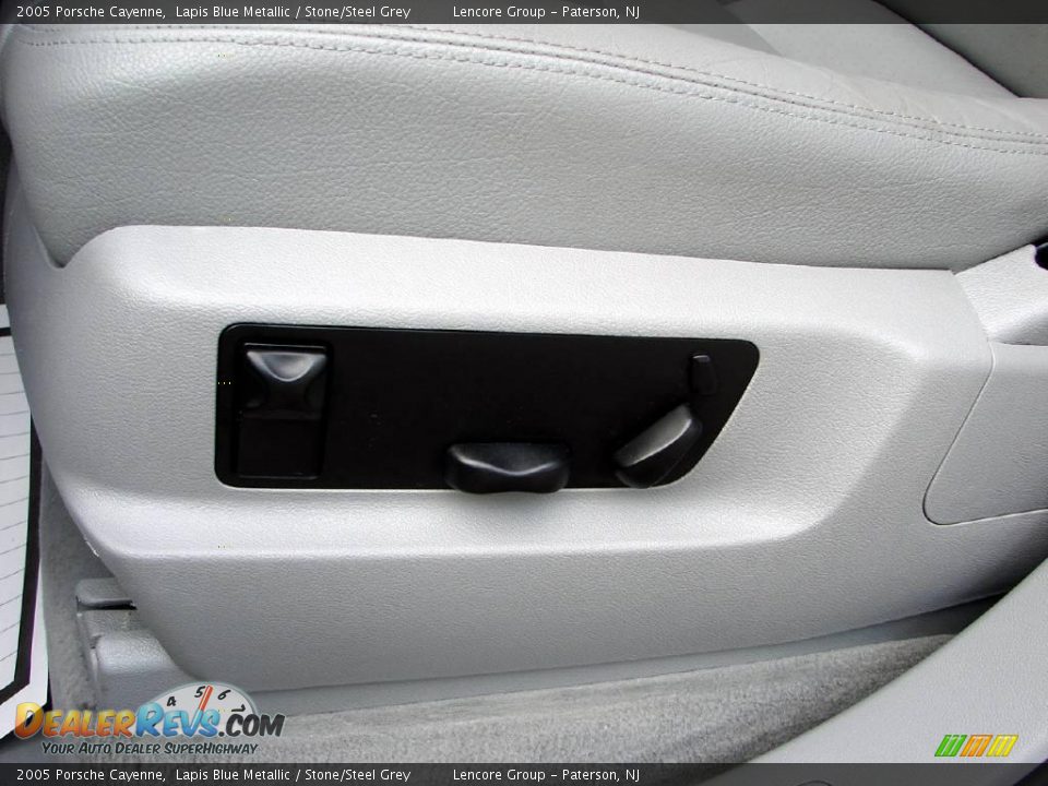 2005 Porsche Cayenne Lapis Blue Metallic / Stone/Steel Grey Photo #31