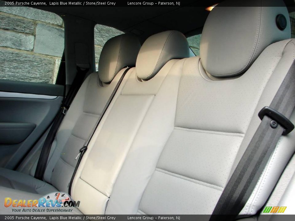 2005 Porsche Cayenne Lapis Blue Metallic / Stone/Steel Grey Photo #33