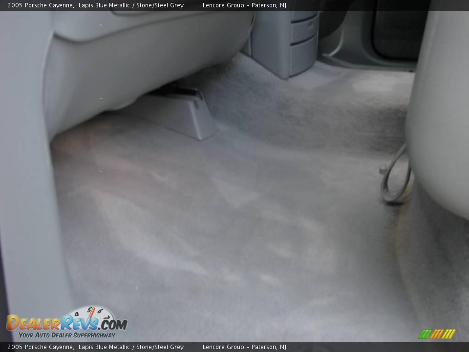 2005 Porsche Cayenne Lapis Blue Metallic / Stone/Steel Grey Photo #35