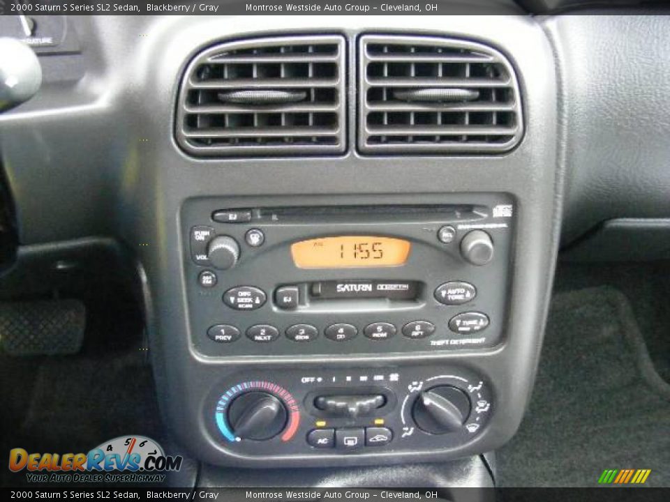 2000 Saturn S Series SL2 Sedan Blackberry / Gray Photo #19