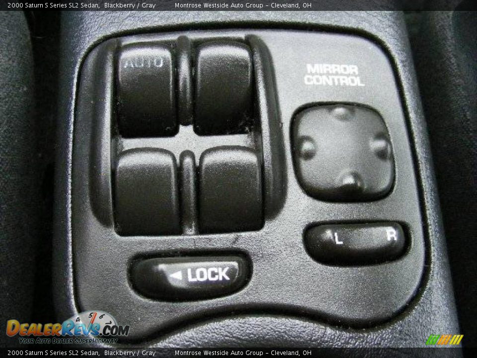 2000 Saturn S Series SL2 Sedan Blackberry / Gray Photo #23