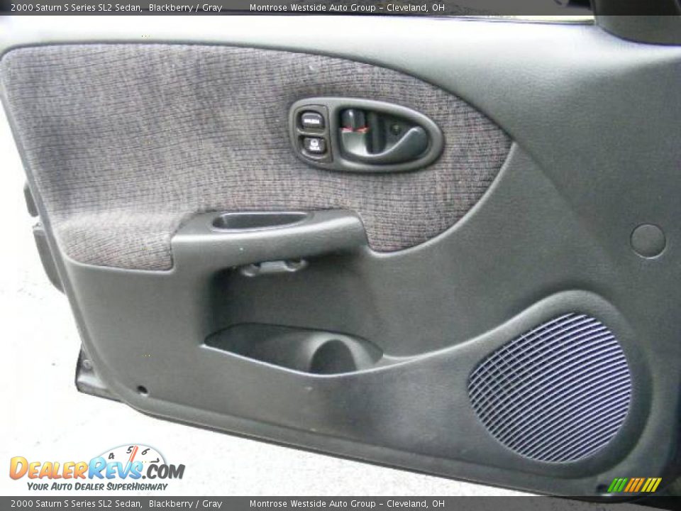 2000 Saturn S Series SL2 Sedan Blackberry / Gray Photo #24