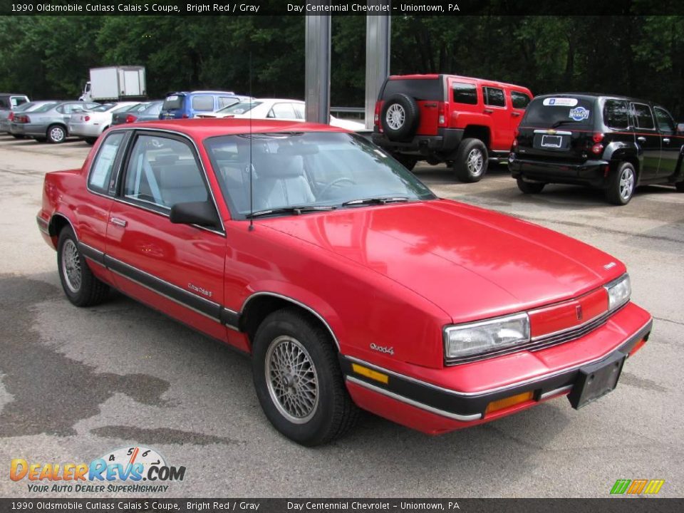 1990 Oldsmobile Cutlass Calais S Coupe Bright Red / Gray Photo #4