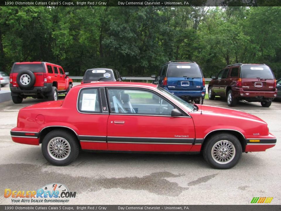 1990 Oldsmobile Cutlass Calais S Coupe Bright Red / Gray Photo #11