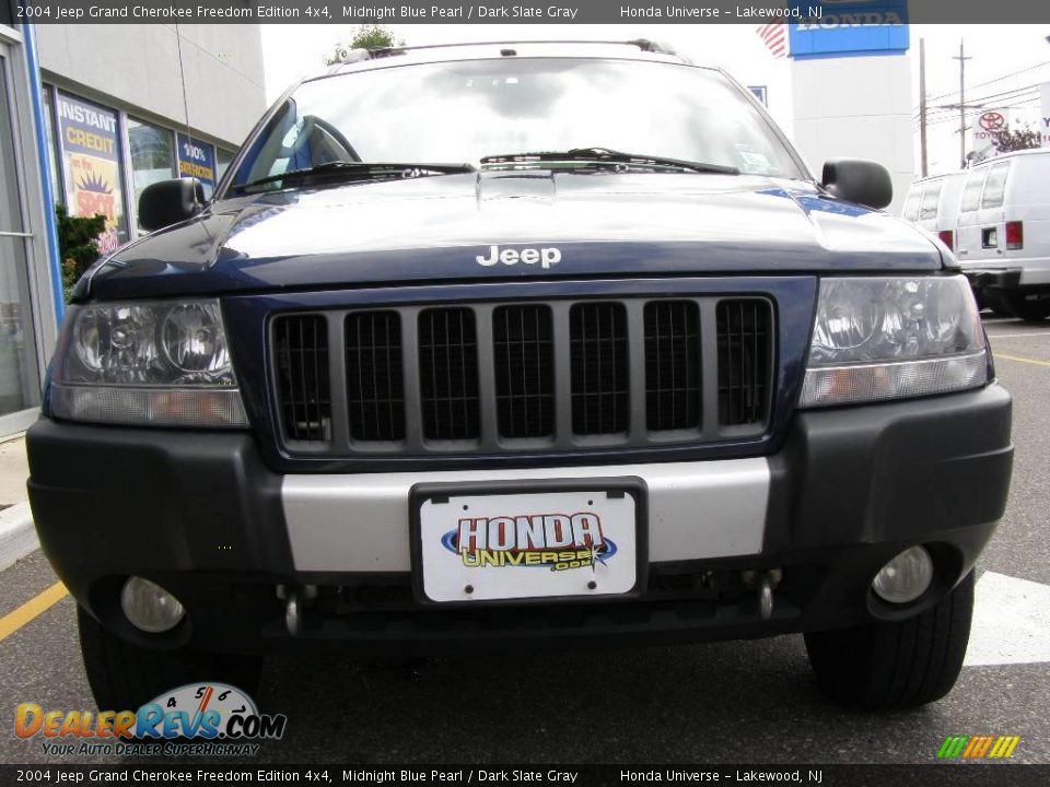 2004 Jeep Grand Cherokee Freedom Edition 4x4 Midnight Blue Pearl / Dark Slate Gray Photo #2