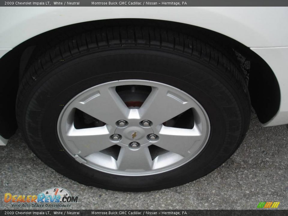 2009 Chevrolet Impala LT White / Neutral Photo #15
