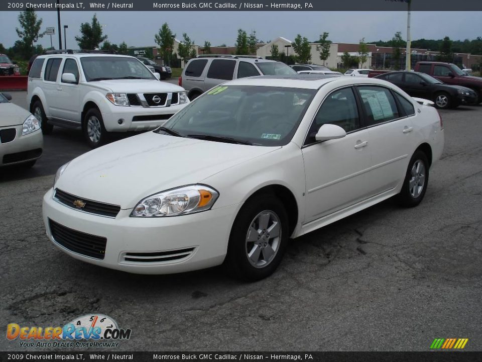 2009 Chevrolet Impala LT White / Neutral Photo #18