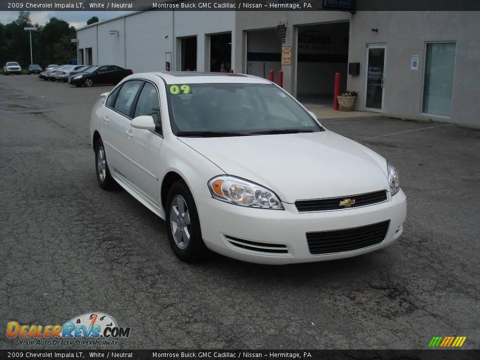 2009 Chevrolet Impala LT White / Neutral Photo #21