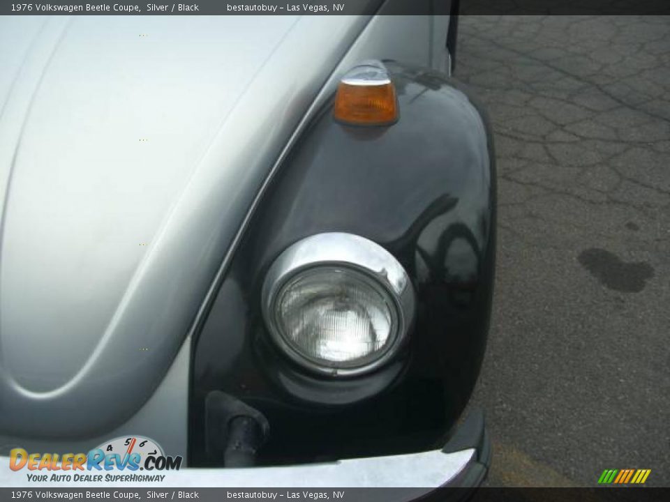 1976 Volkswagen Beetle Coupe Silver / Black Photo #18