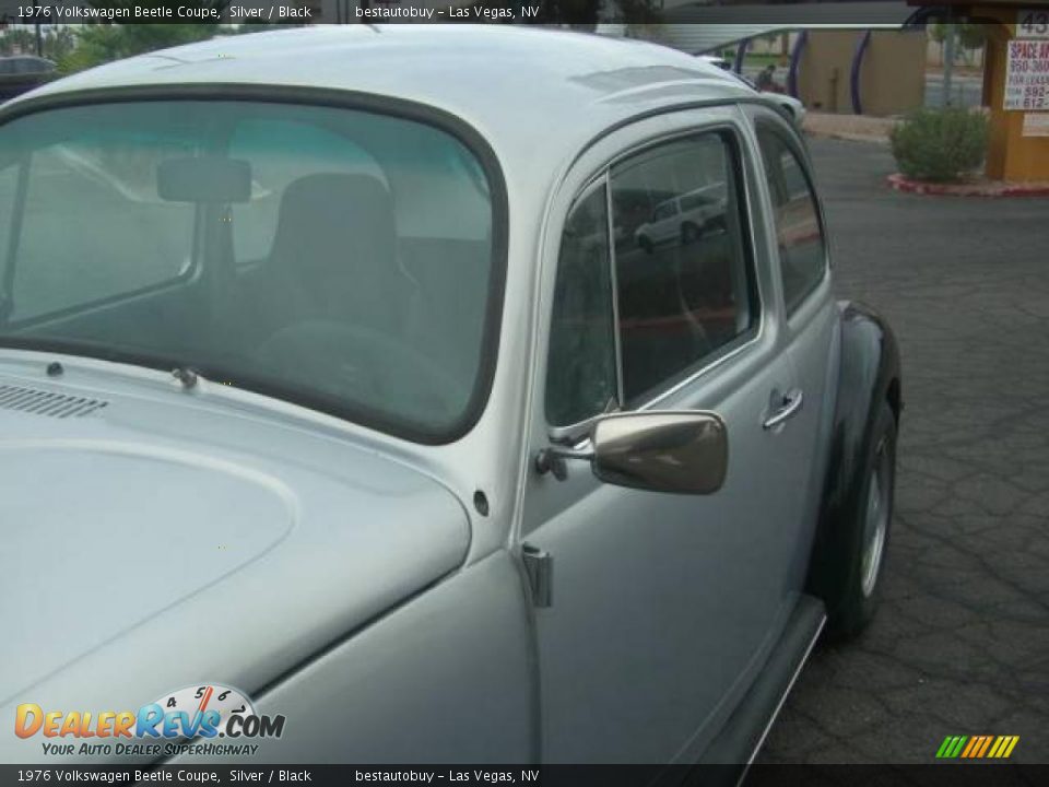 1976 Volkswagen Beetle Coupe Silver / Black Photo #19