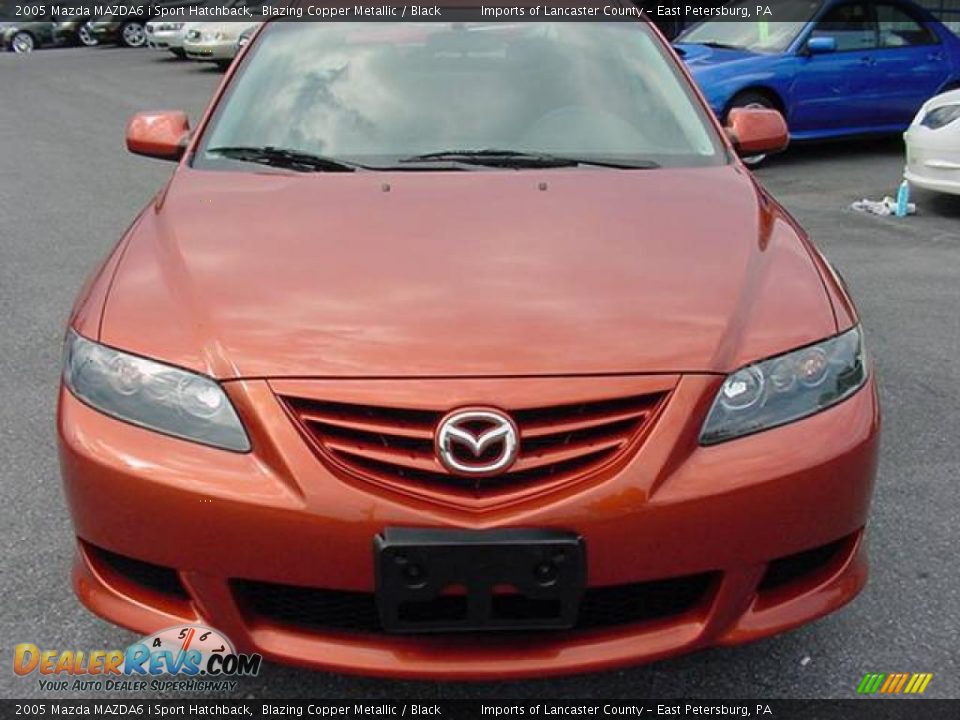 2005 Mazda MAZDA6 i Sport Hatchback Blazing Copper Metallic / Black Photo #2