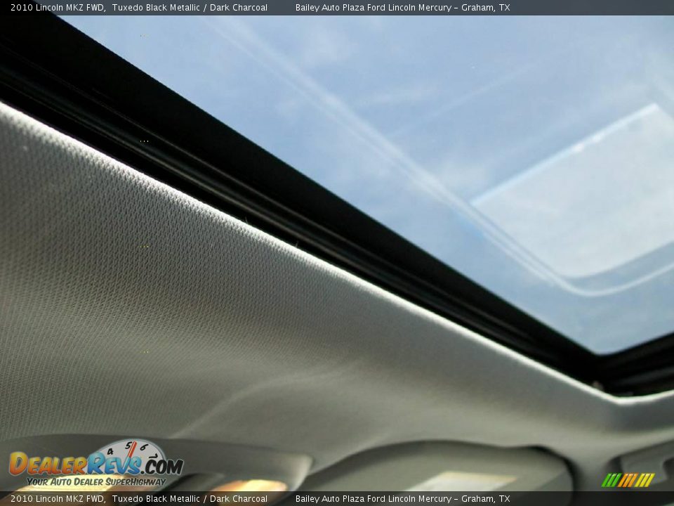 2010 Lincoln MKZ FWD Tuxedo Black Metallic / Dark Charcoal Photo #4