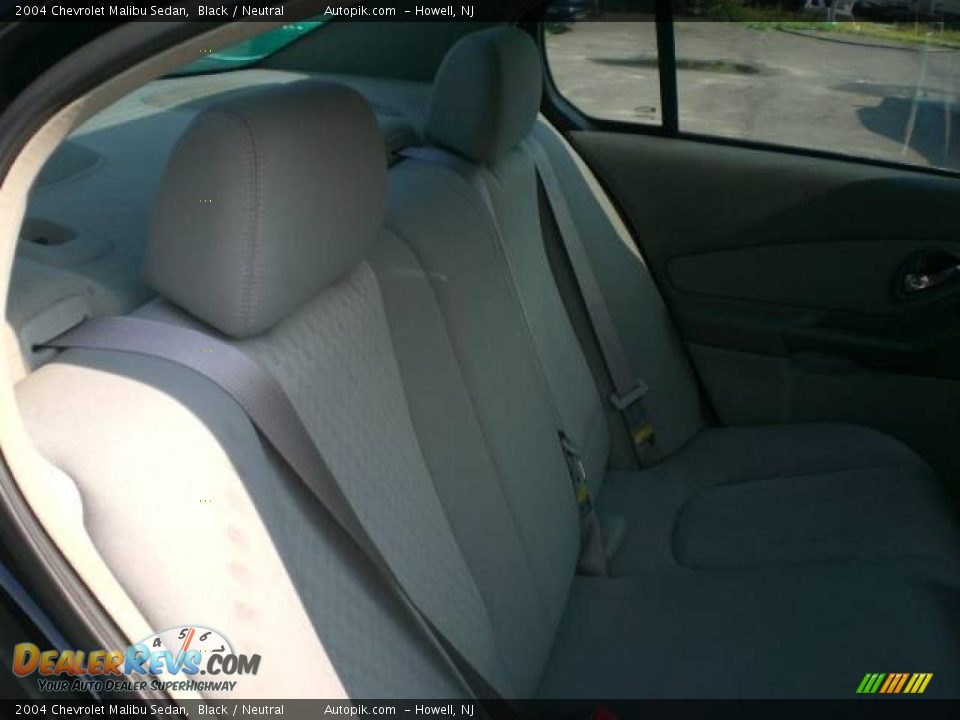 2004 Chevrolet Malibu Sedan Black / Neutral Photo #11