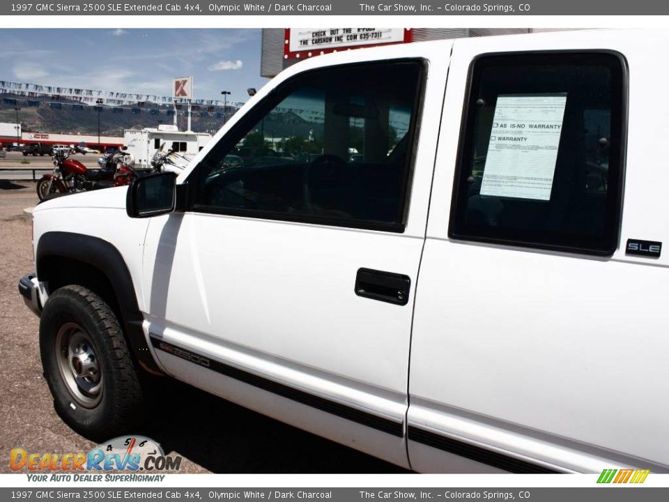 1997 GMC Sierra 2500 SLE Extended Cab 4x4 Olympic White / Dark Charcoal Photo #6